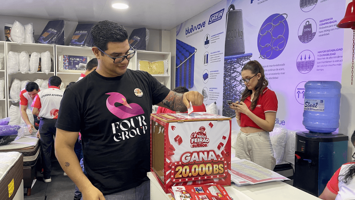 Cliente participando del sorteo de 20.000 Bs.png